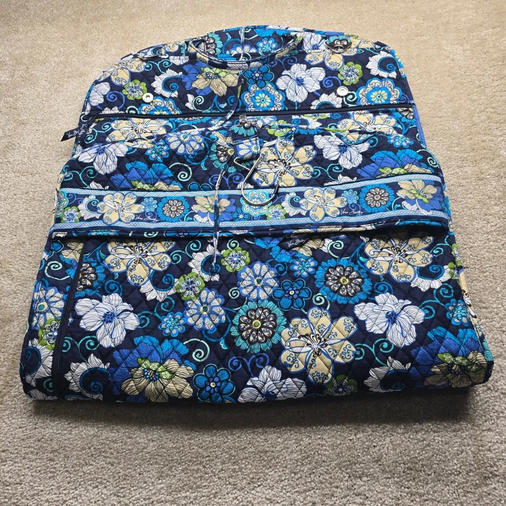 Vera Bradley Quilted Floral Garment Travel Bag Blue Multicolor Zippered Foldable